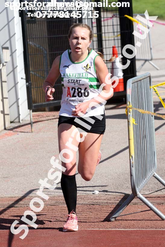Womens under-17s  Northern 3 Stage Road Relay, SportsCity, Manchester. Photo: David T. Hewitson/Sports for All Pics